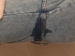 She pees in their way jeans plus makes